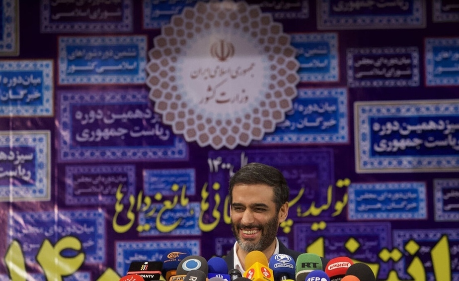 سعید محمد در اولین روز ثبتنام از داوطلبان انتخابات ریاست جمهوری 1400. عکس: مهر، محمدرضا عباسی