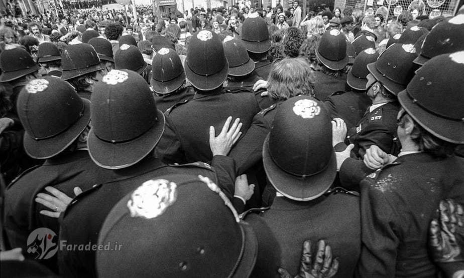 خبرنگار گاردین گزارش کرده بود که حدود 4000 نیروی پلیس برای جلوگیری از خشونت ها فراخوانده شده بودند.