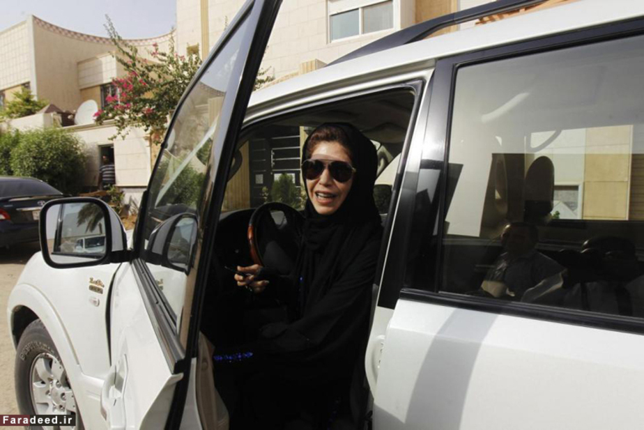 عزا الشمسانی فعال زن پس از رانندگی در ریاض؛ اقدامی علیه ممنوعیت رانندگی زنان در این کشور