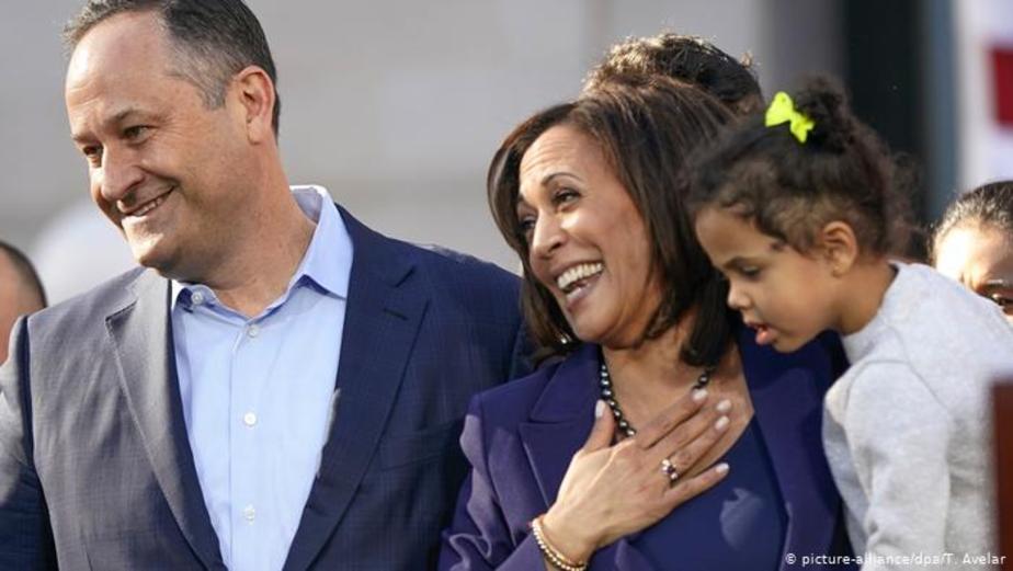 کامالا هریس در سال ۲۰۱۴ با داگلاس امهوف، وکیل کالیفرنیایی ازدواج کرد