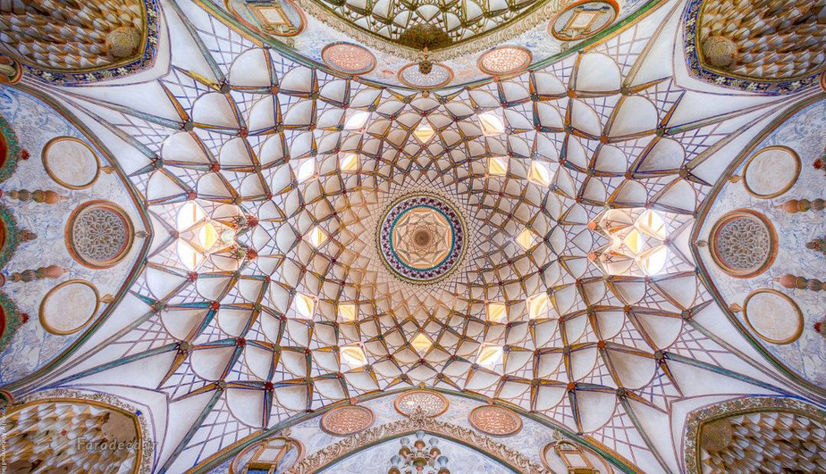 خانه بروجردی ها در کاشان