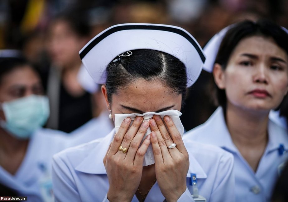 گریه برای درگذشت پادشاه تایلند