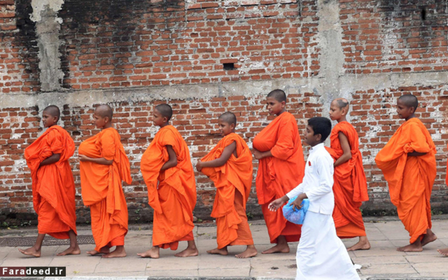 راهبان بودایی در سریلانکا