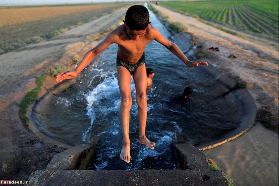 آبتنی کودکان در سوریه