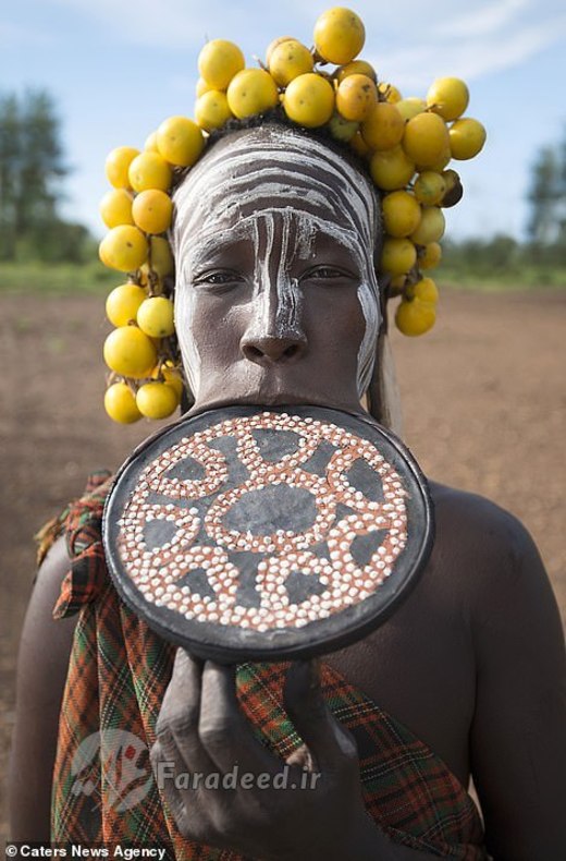 شواهد باستانی نشان می دهد که پرسینگ لب 6 بار در تاریخ در مناطق مختلف اختراع شده است. در 8700 قبل از میلاد در سودان و اتیوپی در 1500 پیش از میلاد در قسطنطنیه یا امریکای مرکزی و در 500 پیش از میلاد در اکوادور.
