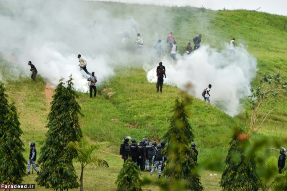 مقابله با تظاهرات دانشجویان با گاز اشک‌آور در ابیجان