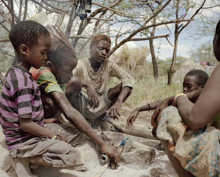 مانو و اساما در اطراف گوشت 