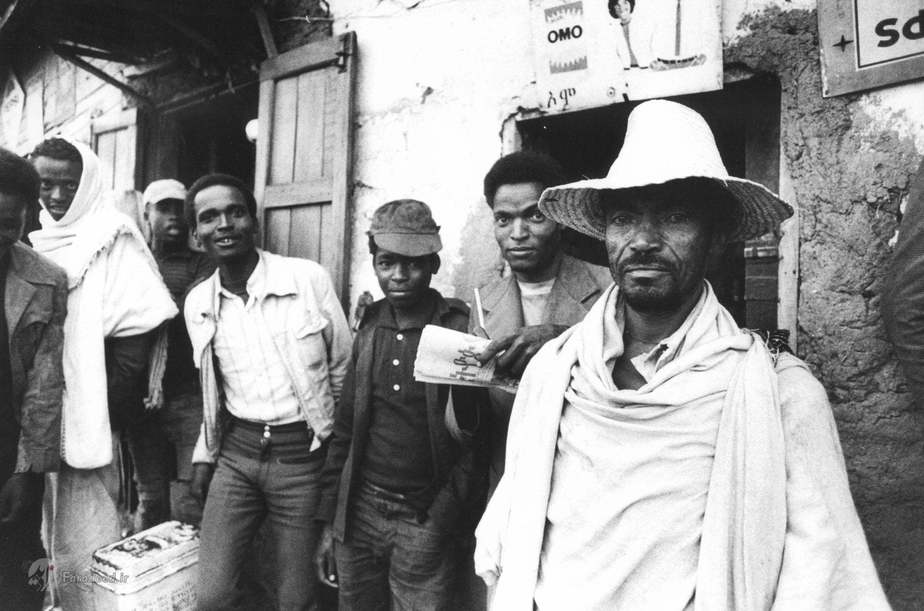 صحنه‌هایی از خیابان‌های موگادیشو در قحطی سومالی. مارس سال 1980. 