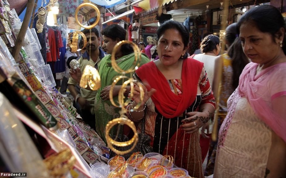 خرید النگو در آستانه جشنواره در جامو