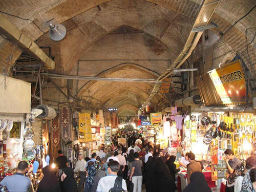 شرق دین دار و غرب روشنفکرِ تهران