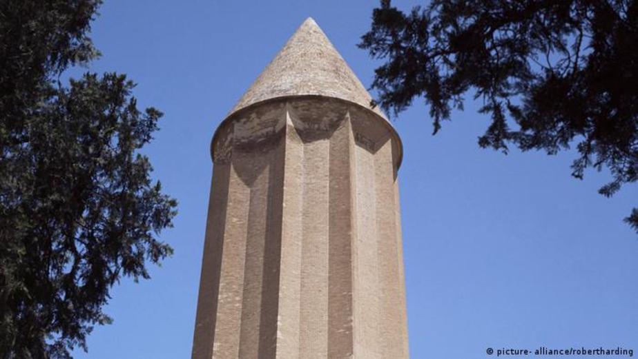برج گنبد قابوس (۲۰۱۲)
